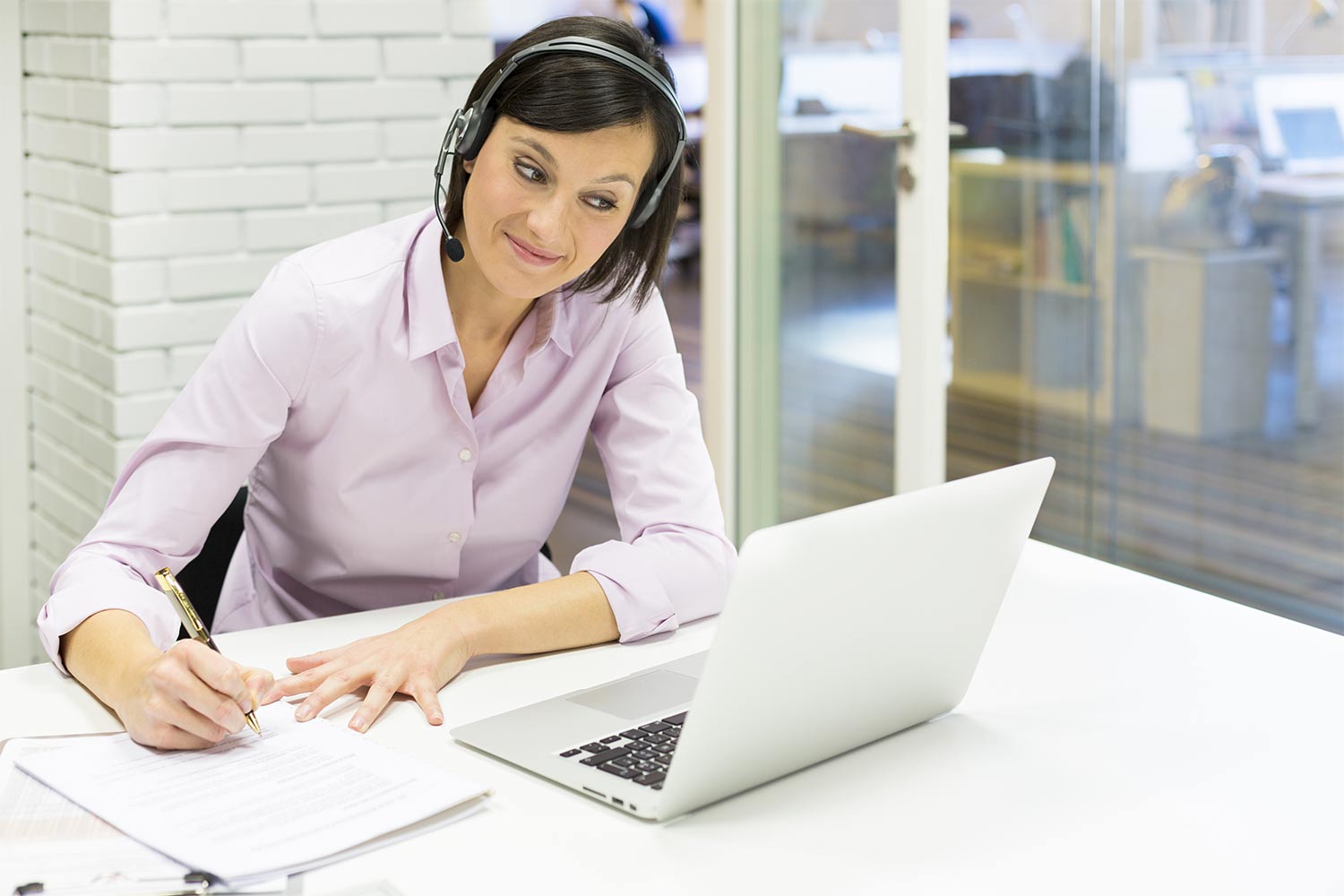 Company Microlearning: 3 Benefits and Disadvantages