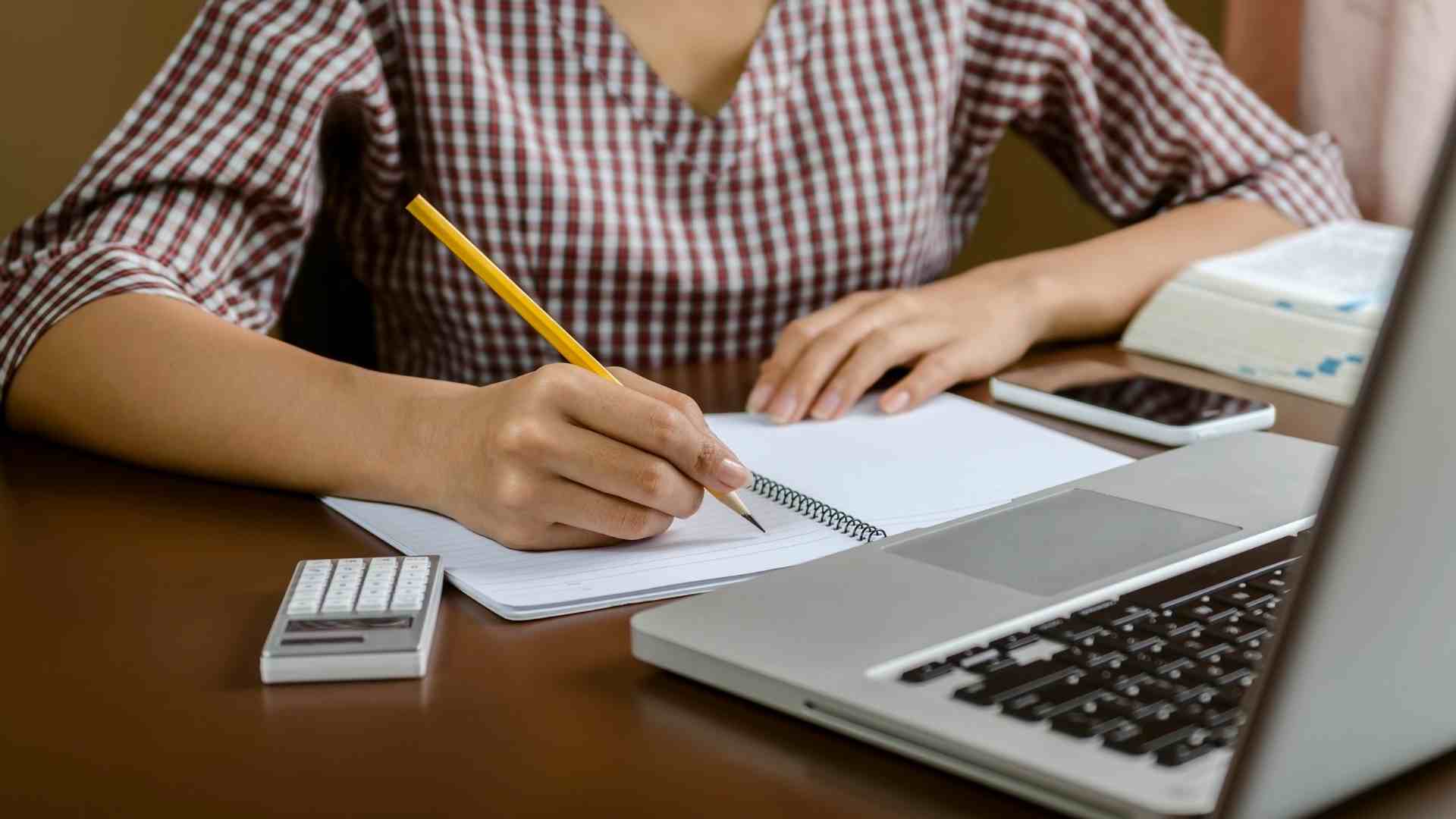 Self-paced Training Explained Definition, Pros and Cons, and Effective Tips